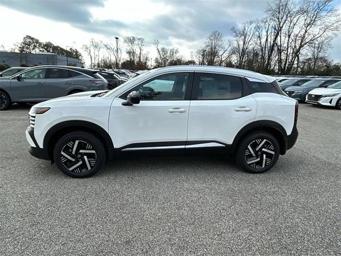 New 2026 Nissan Kicks SV image 6