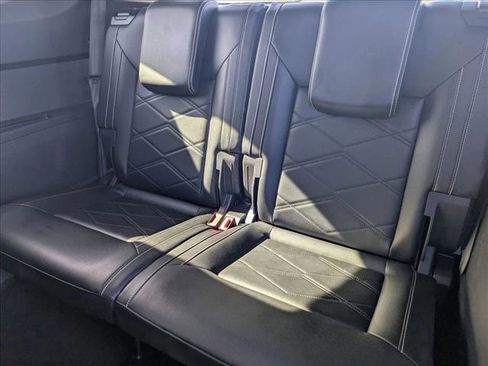 Used 2024 Volkswagen Atlas SE image 15