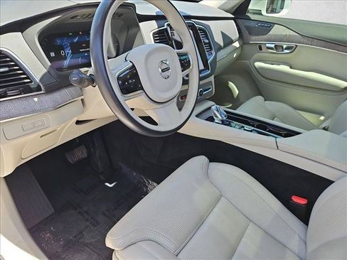 Used 2024 Volvo XC90 T8 Ultimate w/ Lounge Package AWD/4WD image 13