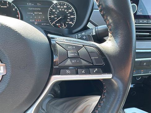 Used 2024 Nissan Altima 2.5 SR FWD image 18
