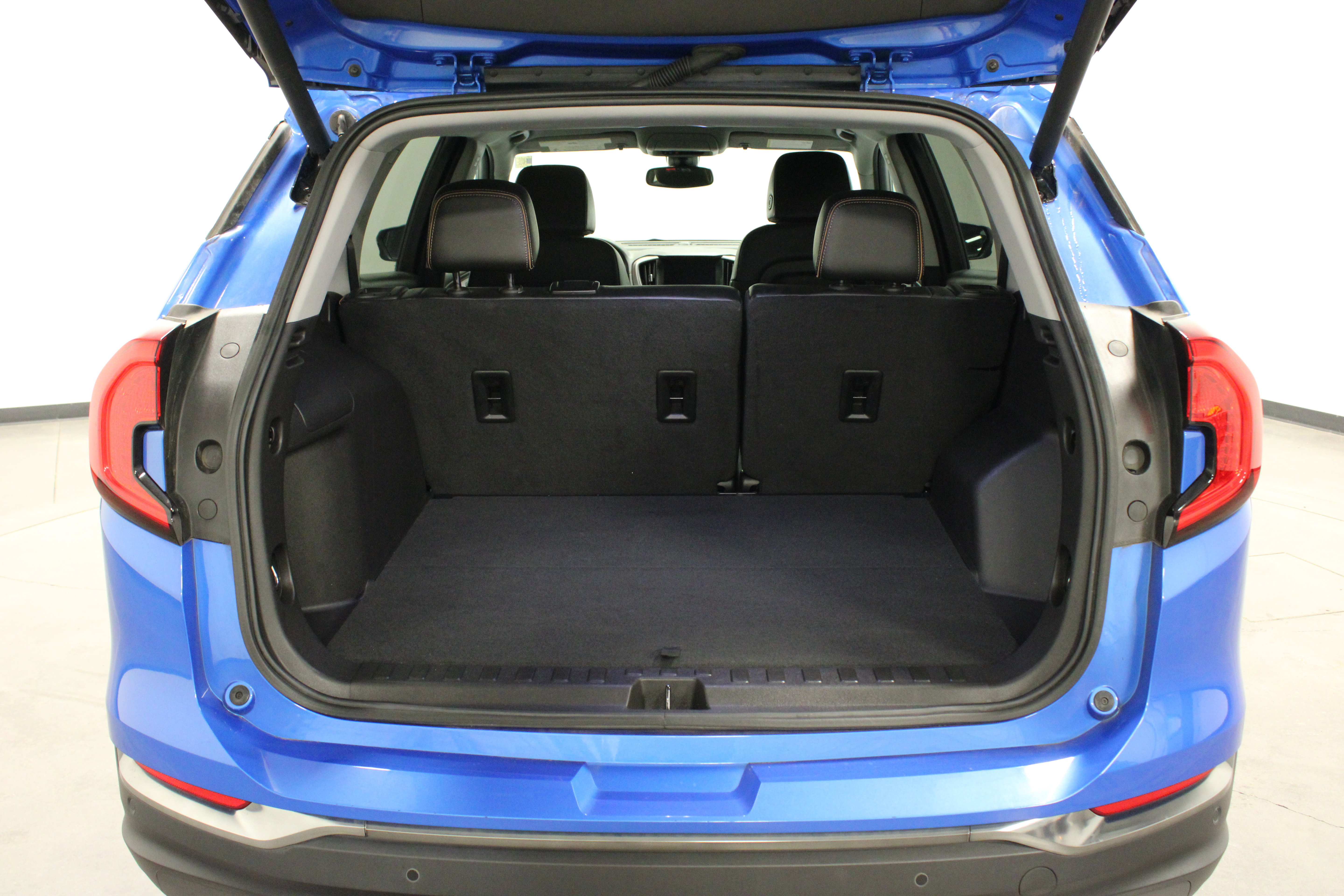 Used 2024 GMC Terrain AT4 AWD/4WD image 12