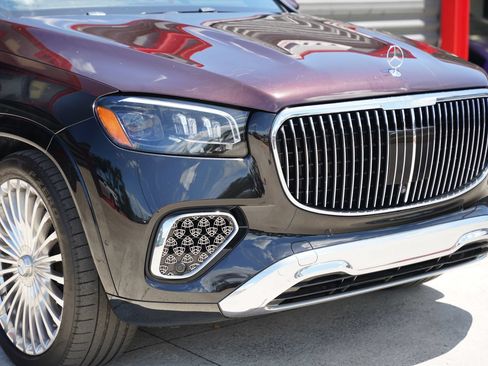 Used 2024 Mercedes-Benz Maybach GLS 600 4MATIC image 6