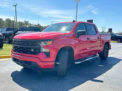 Used 2023 Chevrolet Silverado 1500 Custom AWD/4WD image 2