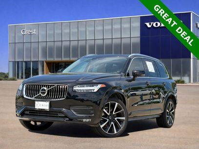 Used 2022 Volvo XC90 T6 Momentum w/ Advanced Package