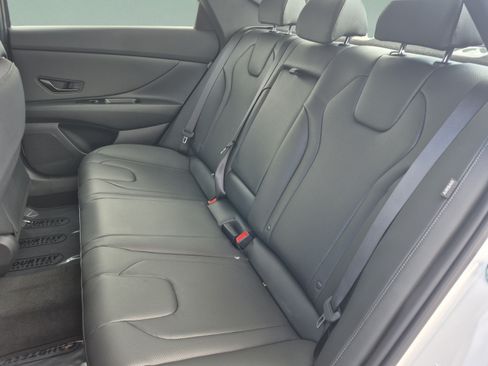 New 2026 Hyundai Elantra SEL Sport FWD image 16