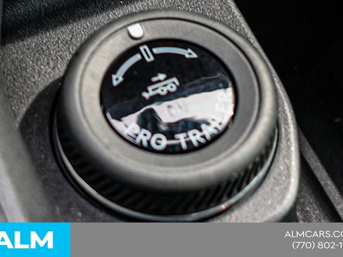Used 2025 Ford Expedition Active AWD/4WD image 33