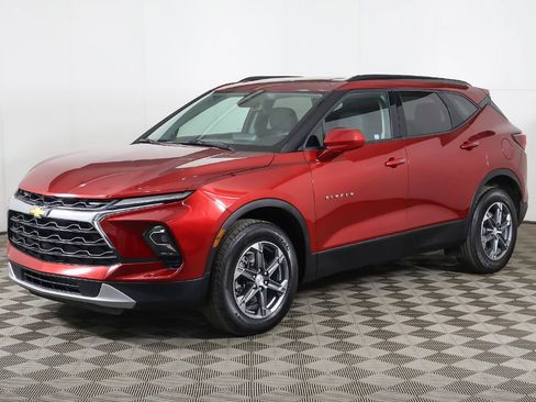 Used 2023 Chevrolet Blazer LT w/ Convenience Package FWD image 8