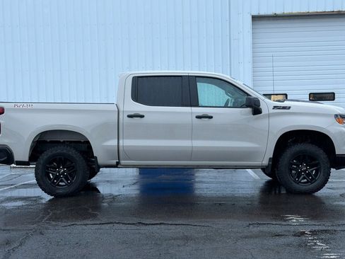 New 2026 Chevrolet Silverado 1500 Custom Trail Boss w/ LPO, Dark Essentials Package AWD/4WD image 3