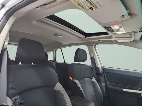 Used 2016 Subaru Crosstrek 2.0i Premium w/ Moonroof Package image 6