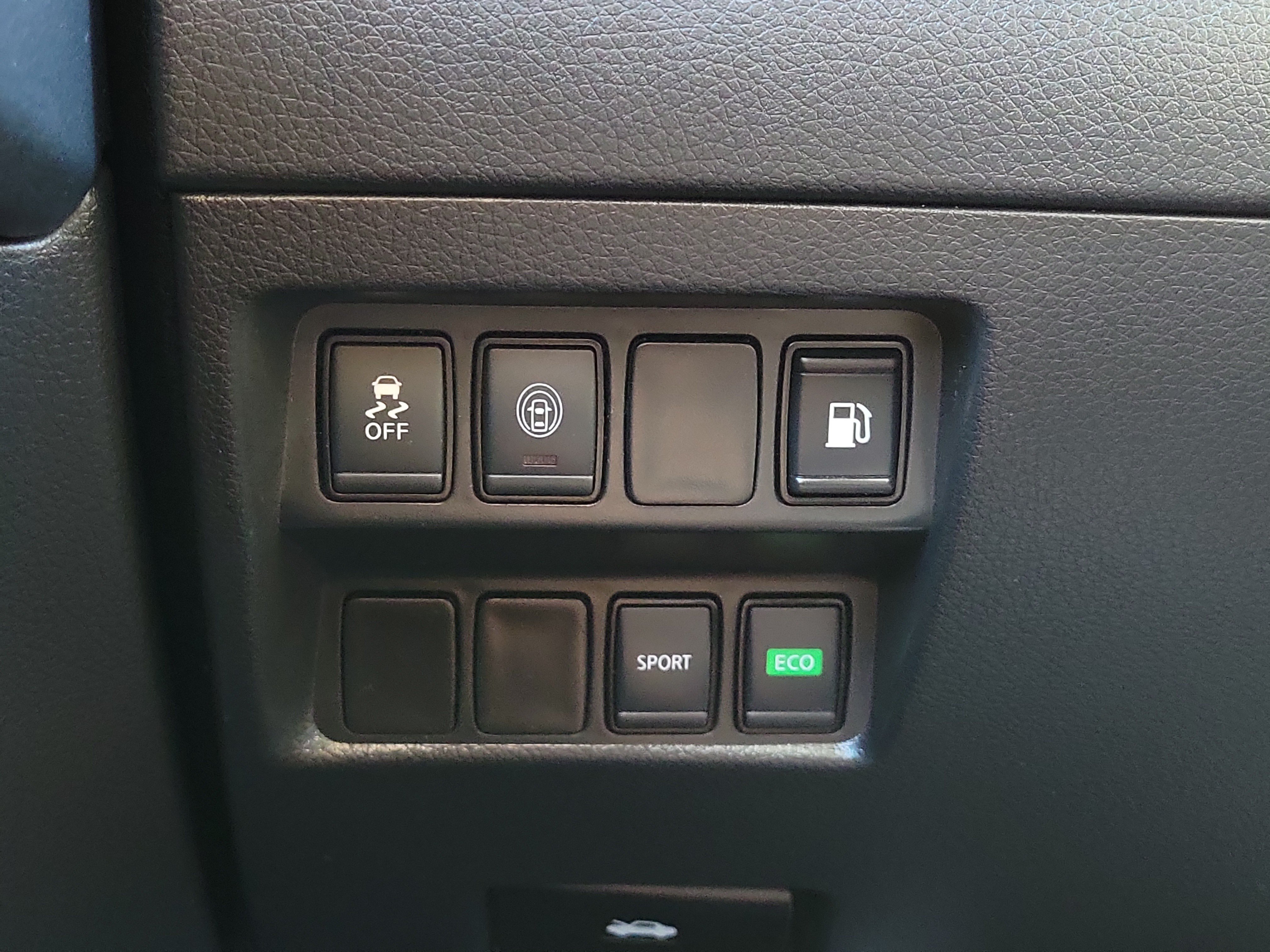 Used 2020 Nissan Rogue S FWD image 21