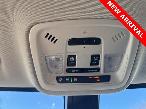 Used 2018 Chevrolet Traverse Premier w/ Driver Confidence II Package image 21