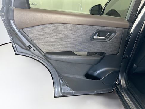 Used 2023 Nissan Rogue SV image 26