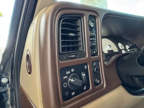 Used 2004 Chevrolet Silverado 1500 4x4 Crew Cab w/ Z71 Convenience Package 2 image 23