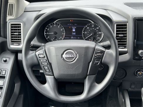 Used 2024 Nissan Frontier SV image 35
