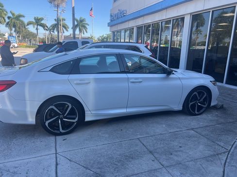 Used 2022 Honda Accord Sport image 3
