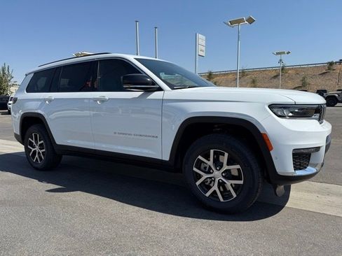 New 2025 Jeep Grand Cherokee L Limited w/ Luxury Tech Group II image 8