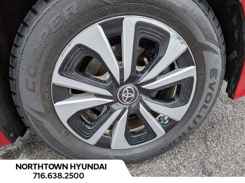 Used 2017 Toyota Prius Prime Premium w/ Preferred Accessory Package image 38