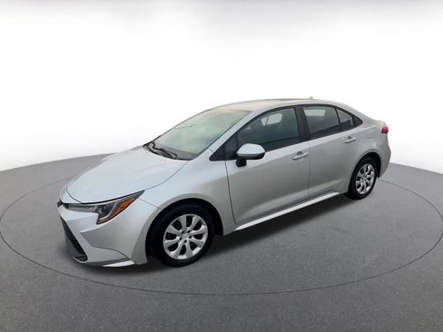 Used 2024 Toyota Corolla LE image 8