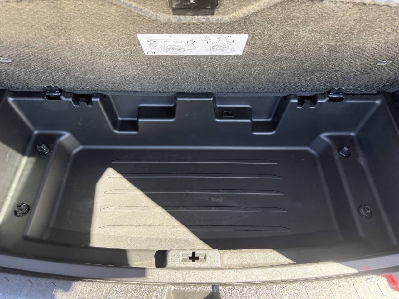 Used 2022 Chevrolet Traverse Premier w/ LPO, Floor Liner Package AWD/4WD image 23