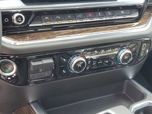 Certified 2025 GMC Sierra 1500 Elevation w/ Elevation Premium Package AWD/4WD image 21