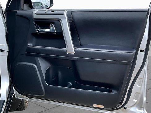 Used 2023 Toyota 4Runner SR5 Premium w/ Moonroof Package RWD image 44