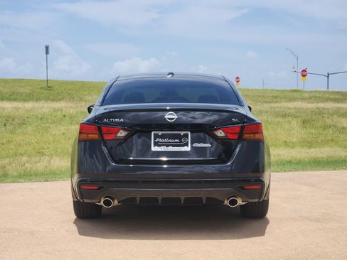 Certified 2025 Nissan Altima 2.5 SL FWD image 8