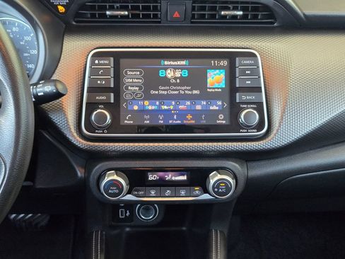 Used 2019 Nissan Kicks SV FWD image 16