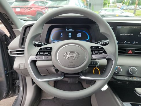 New 2026 Hyundai Elantra SE FWD image 29