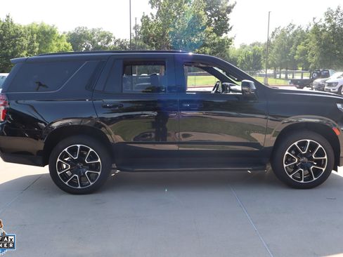 Used 2024 Chevrolet Tahoe RST w/ Luxury Package RWD image 2