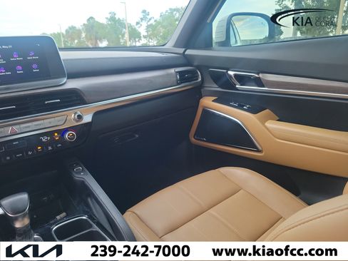 Used 2022 Kia Telluride SX FWD image 17