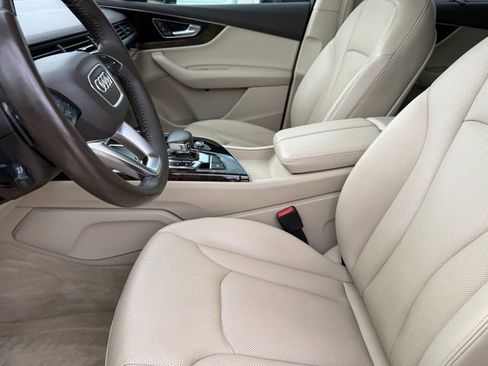 Used 2018 Audi Q7 3.0T Prestige w/ Prestige Package image 11