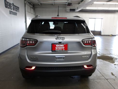 Used 2023 Jeep Compass Latitude w/ Convenience Group AWD/4WD image 7