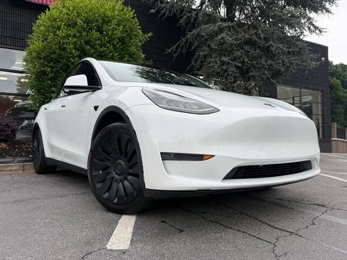 Used 2020 Tesla Model Y Long Range AWD/4WD image 8