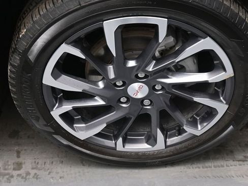 Used 2022 GMC Terrain SLT w/ Infotainment Package II image 29