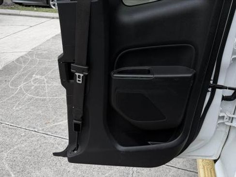 Used 2020 Chevrolet Colorado LT w/ Safety Package RWD image 19