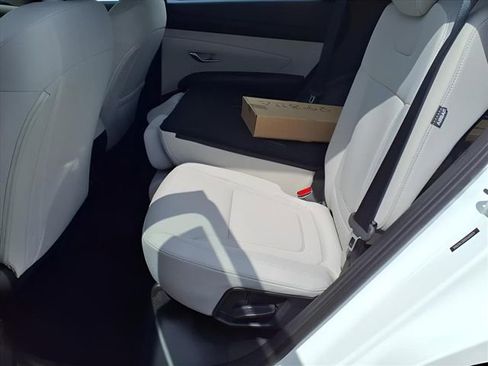 New 2025 Hyundai Tucson SE image 13
