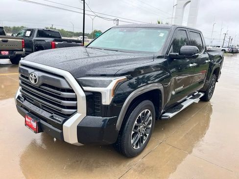 Used 2023 Toyota Tundra Limited w/ Power Package AWD/4WD image 5