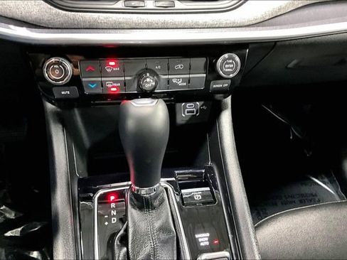 Used 2024 Jeep Compass Latitude image 16