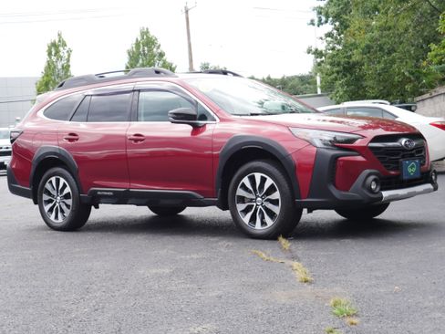 Used 2024 Subaru Outback Limited AWD/4WD image 9