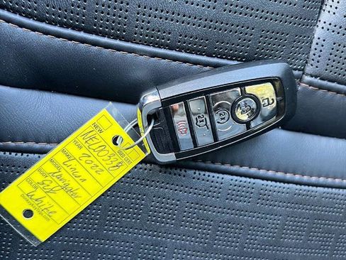 Used 2022 Lincoln Navigator Black Label image 21