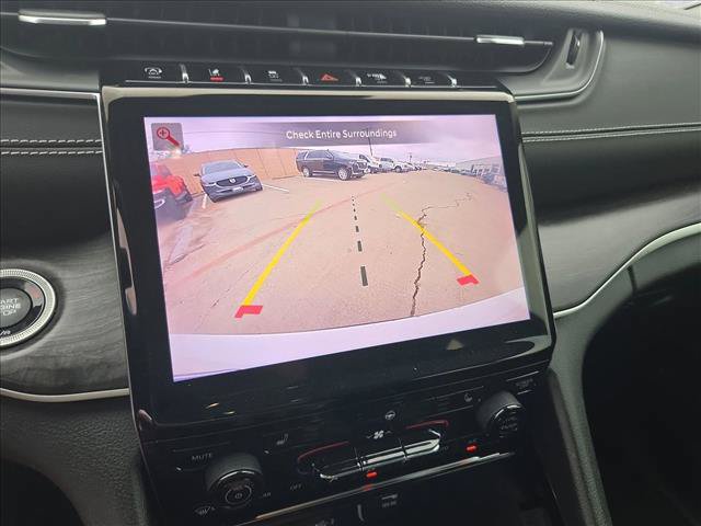 Used 2021 Jeep Grand Cherokee L Limited RWD image 10