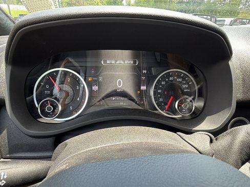 New 2026 RAM 2500 Big Horn AWD/4WD image 25