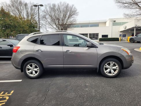 Used 2010 Nissan Rogue SL w/ Premium Pkg image 3