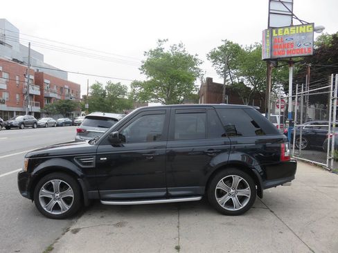 Used 2011 Land Rover Range Rover Sport HSE LUX AWD/4WD image 6