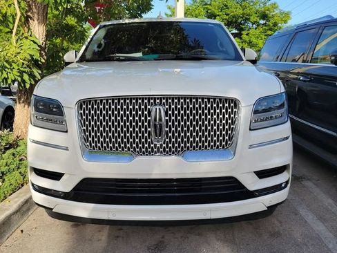 Used 2020 Lincoln Navigator L Reserve w/ Equipment Group 208A Reserve AWD/4WD image 2