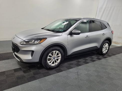 Used 2021 Ford Escape SE FWD image 2