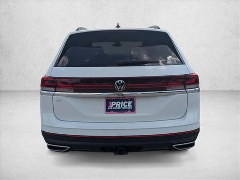Used 2025 Volkswagen Atlas SE FWD image 6