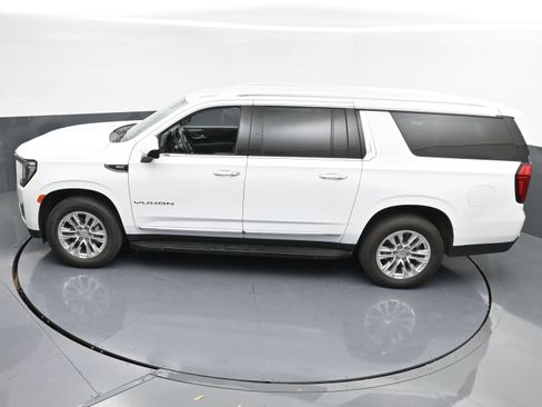 Used 2024 GMC Yukon XL SLT image 40
