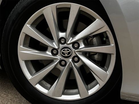 Used 2024 Toyota Camry LE image 28