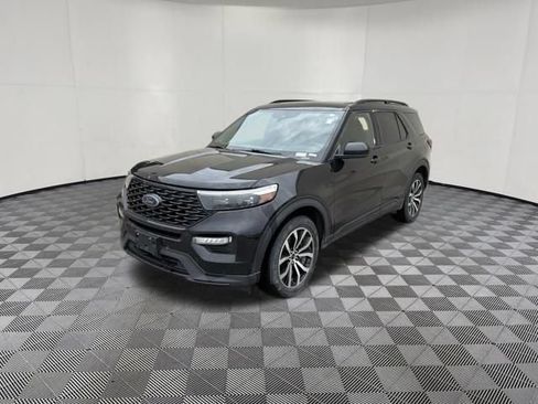 Used 2022 Ford Explorer ST-Line w/ Class IV Trailer Tow Package AWD/4WD image 12